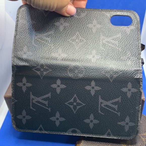 Louis Vuitton Damier Graphite monogram eclipse iPhone case or monogram iPhone - Picture 12 of 14